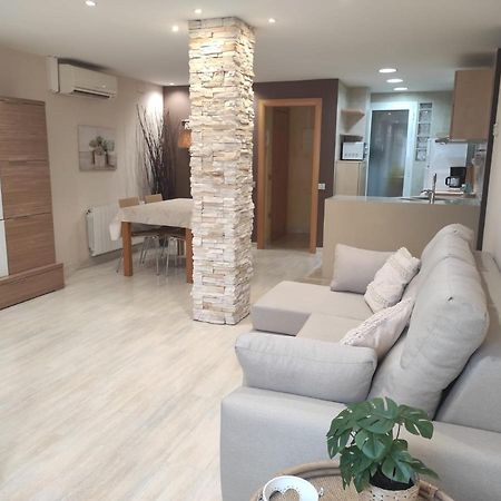 Apartamento En Viladecans Cerca Del Aeropuerto المظهر الخارجي الصورة