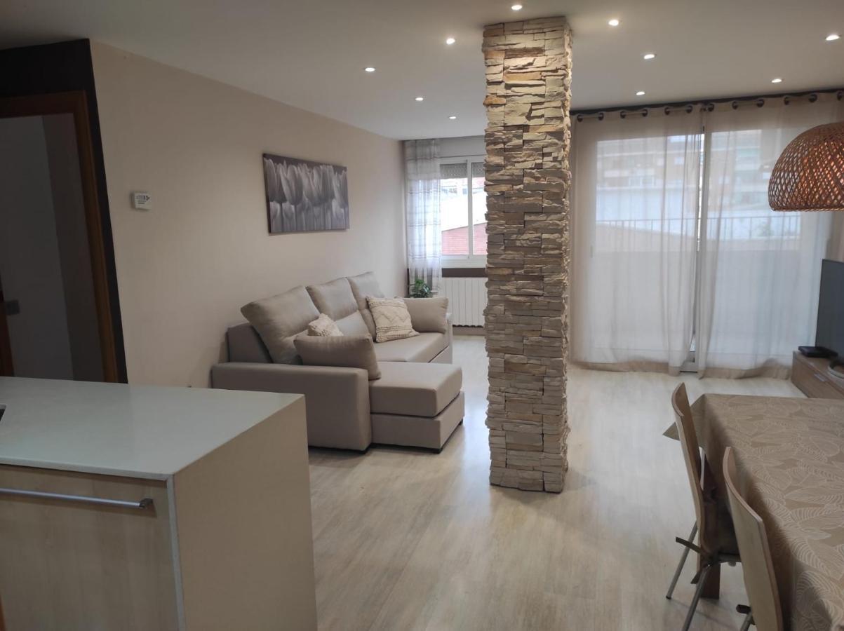 Apartamento En Viladecans Cerca Del Aeropuerto المظهر الخارجي الصورة