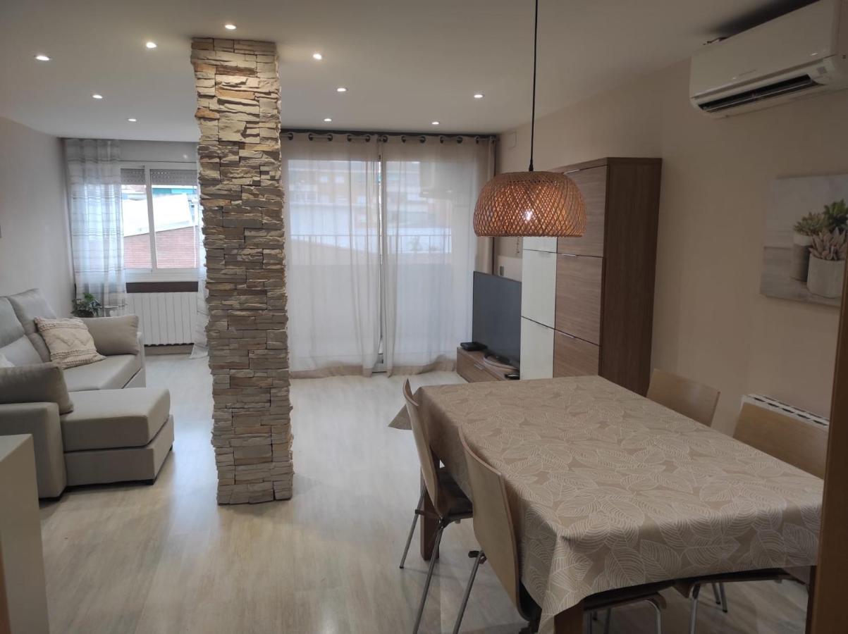 Apartamento En Viladecans Cerca Del Aeropuerto المظهر الخارجي الصورة