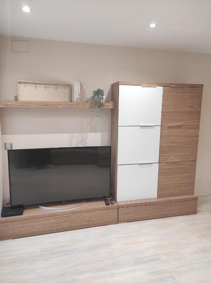 Apartamento En Viladecans Cerca Del Aeropuerto المظهر الخارجي الصورة