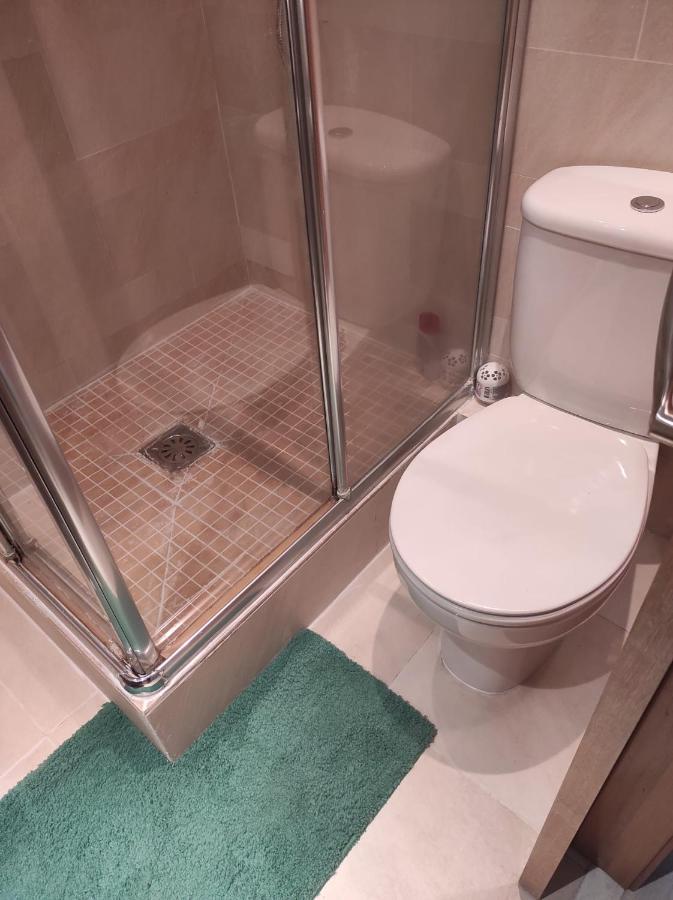 Apartamento En Viladecans Cerca Del Aeropuerto المظهر الخارجي الصورة