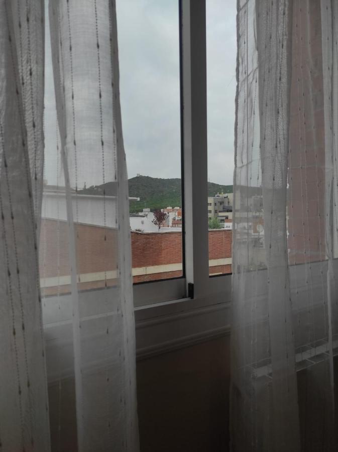Apartamento En Viladecans Cerca Del Aeropuerto المظهر الخارجي الصورة
